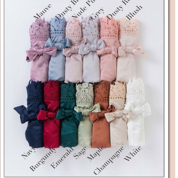 3/$30! BRAND NEW Emerald Teal Lace Trim Silk Robe - Picture 2 of 2